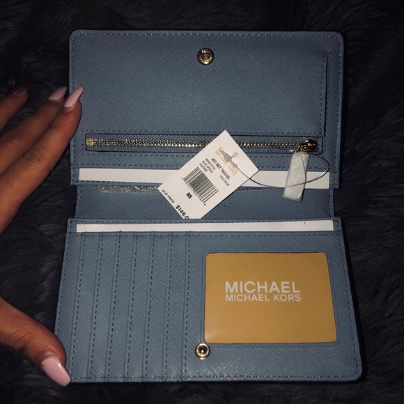 Michael Kors Slim Bifold Wallet - Picture 3 of 6